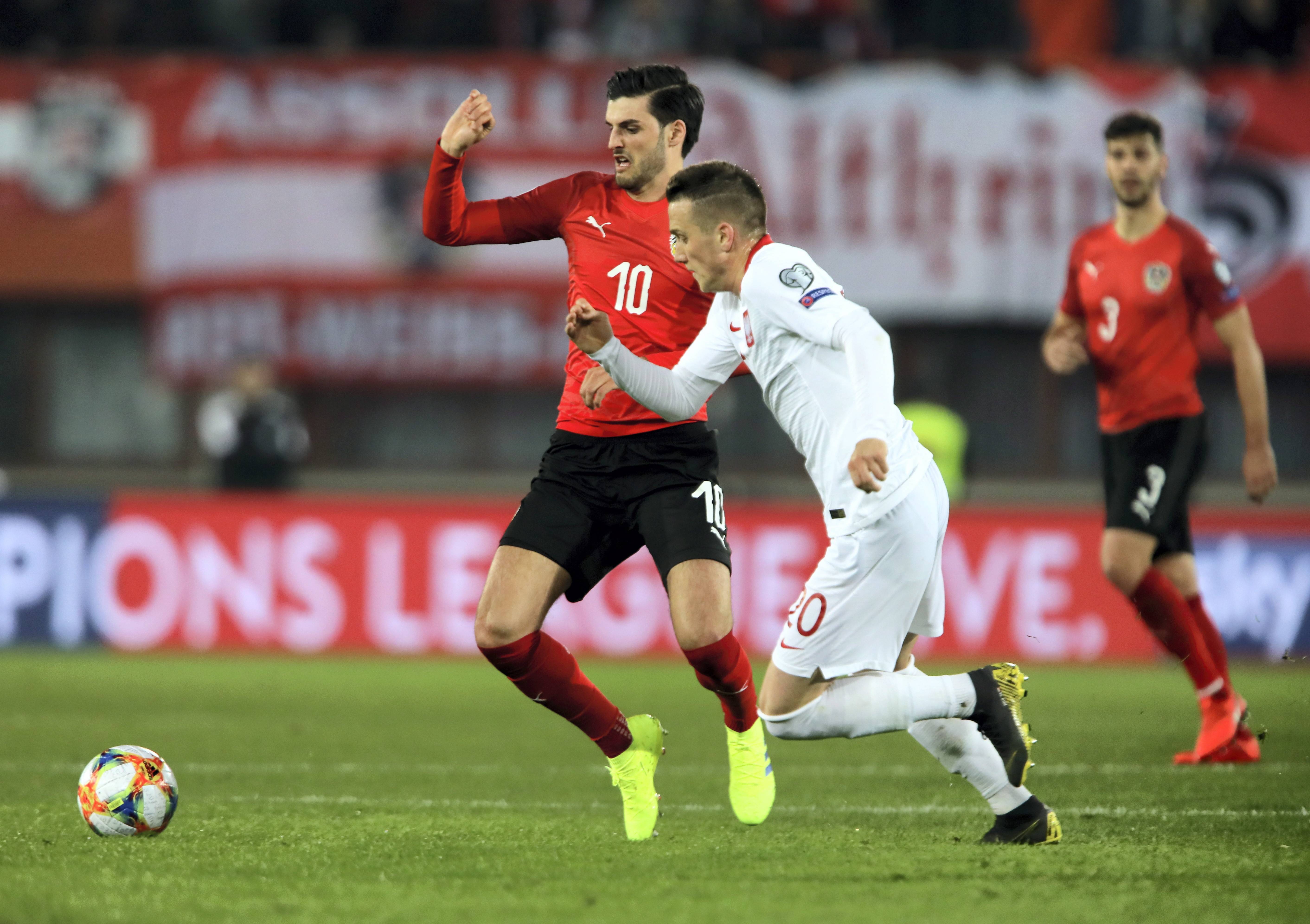 奥地利队在国际足球赛事中展现实力