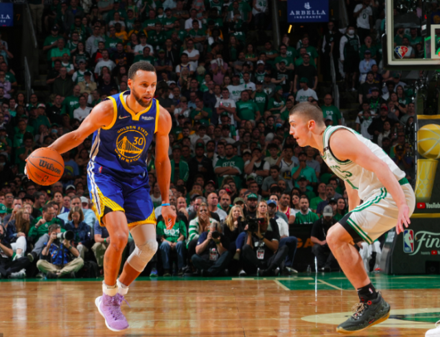 勇士后场复兴，西部冠军争霸无悬念