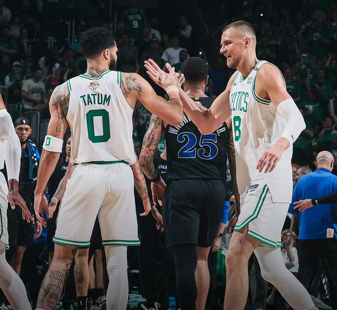 关于凯尔特人客场大胜，全队表现出色稳住战局的信息