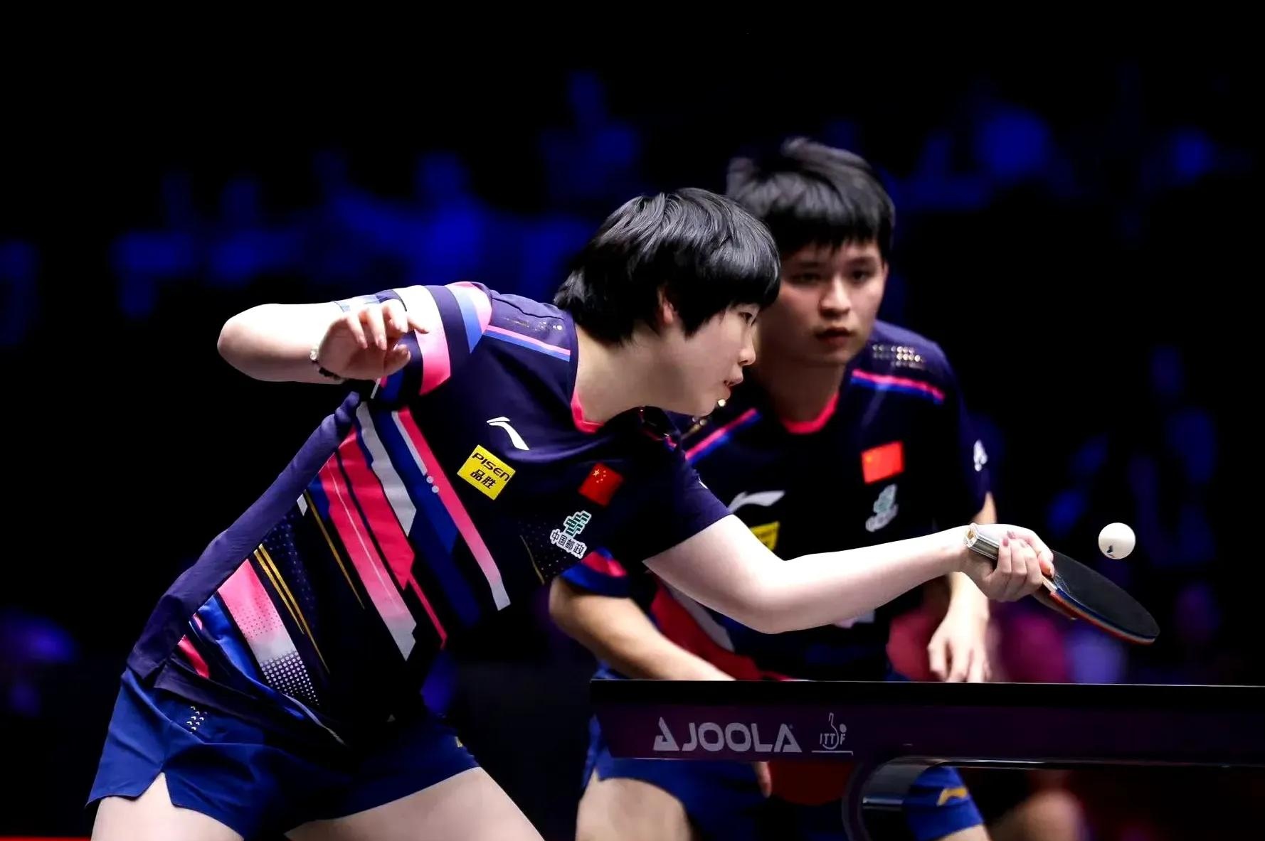 包含比利时乒乓球队轻取英国乒乓球队，奥恰洛夫制霸全场的词条