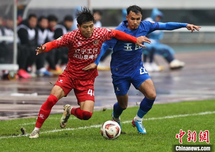 斯托克城球员共赴训练场，迎来新一轮比赛的简单介绍