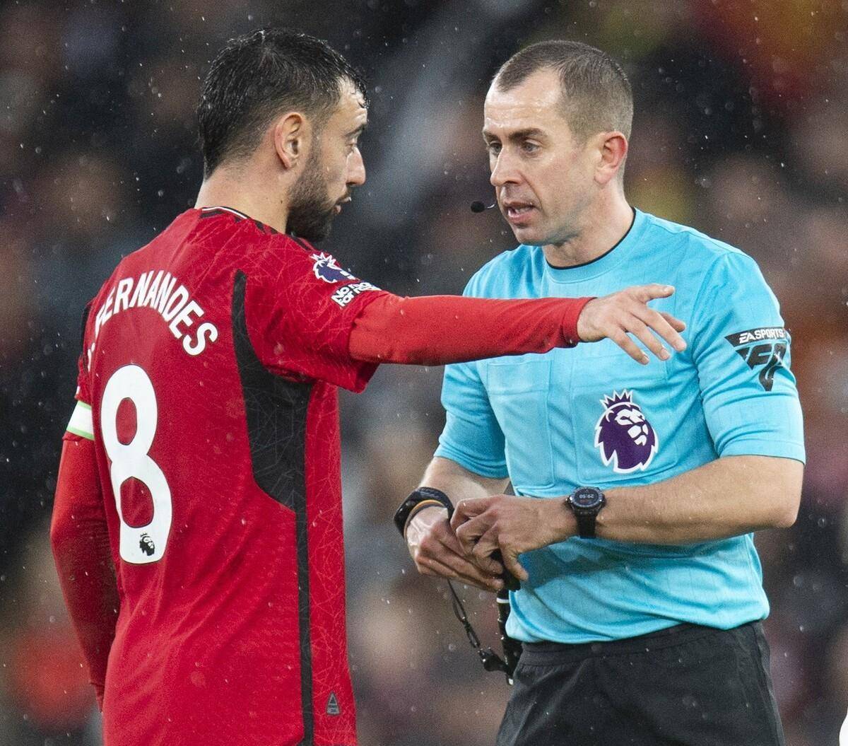 曼联碾压勒沃库森，孔德带队取胜