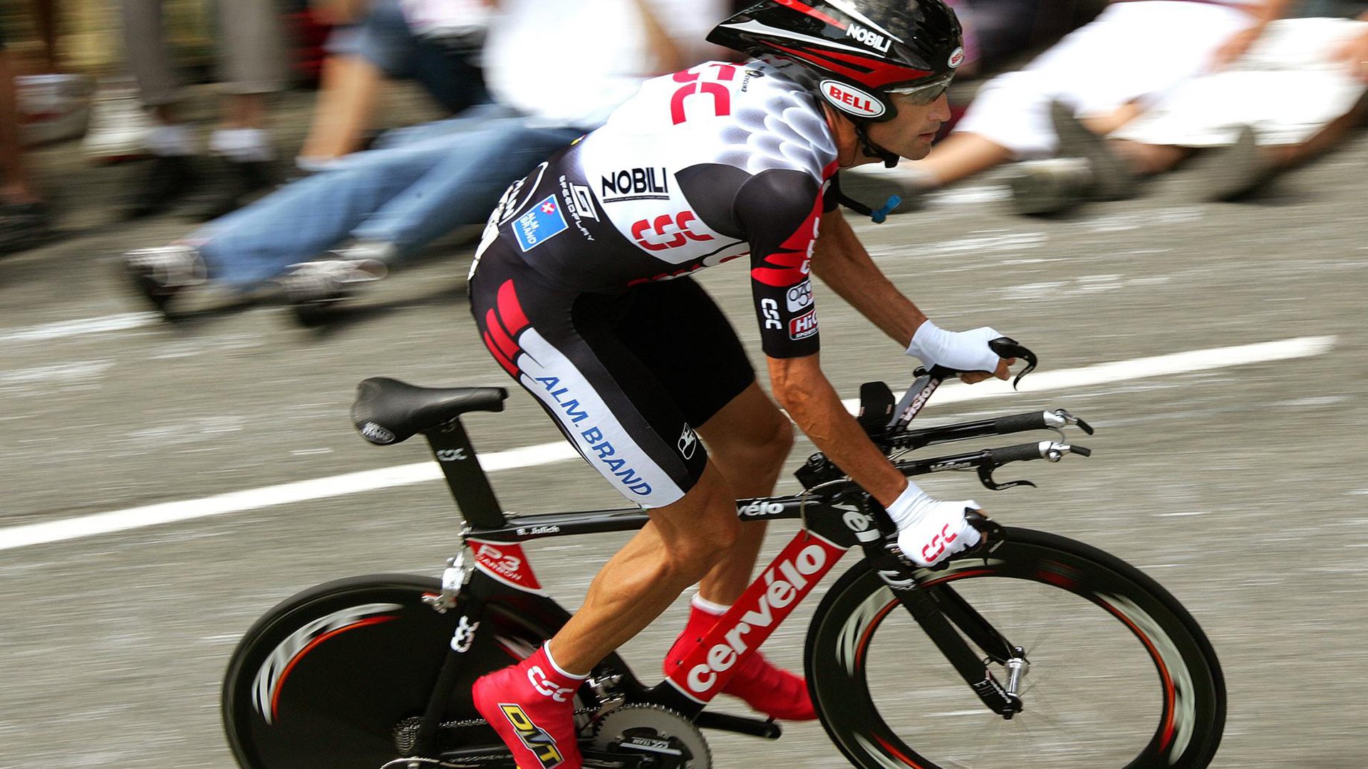 跨越东西的决胜者，从西亚卡姆的欧冠统治到公牛队的绝杀时刻