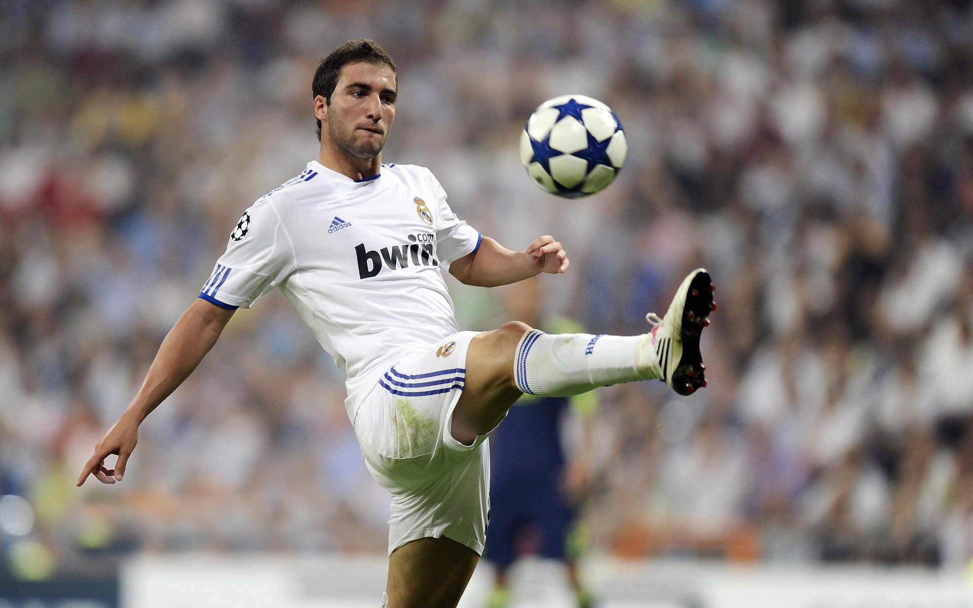 独行侠对阵爵士,切特·霍姆格伦如何以一己之力主宰比赛走向