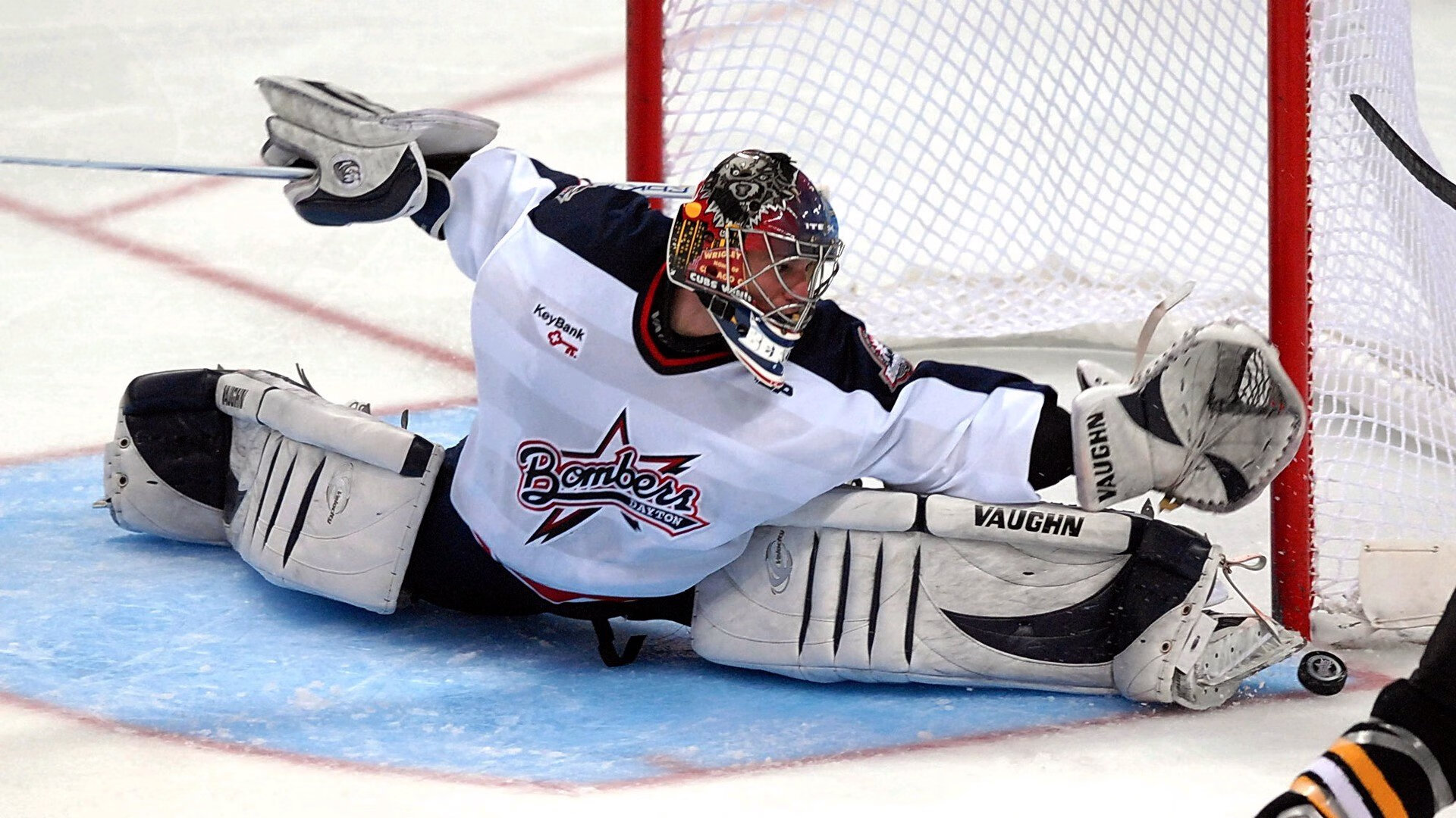 舞台越大越强，米切尔掌控节奏，深圳队如何点燃热火？