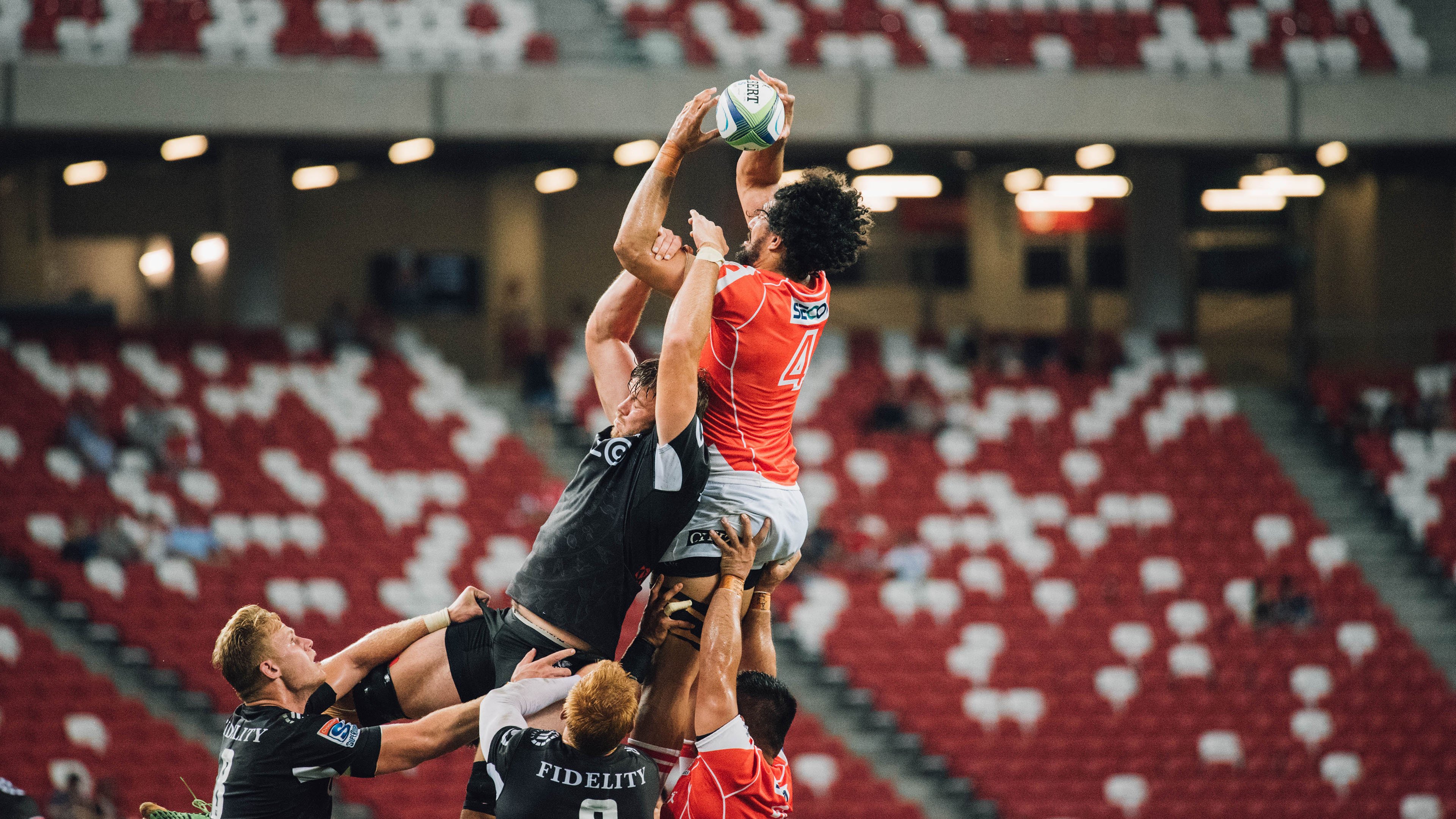 戈贝尔式统治力降临CBA？深圳巨塔完全觉醒，关键战碾碎上海防线